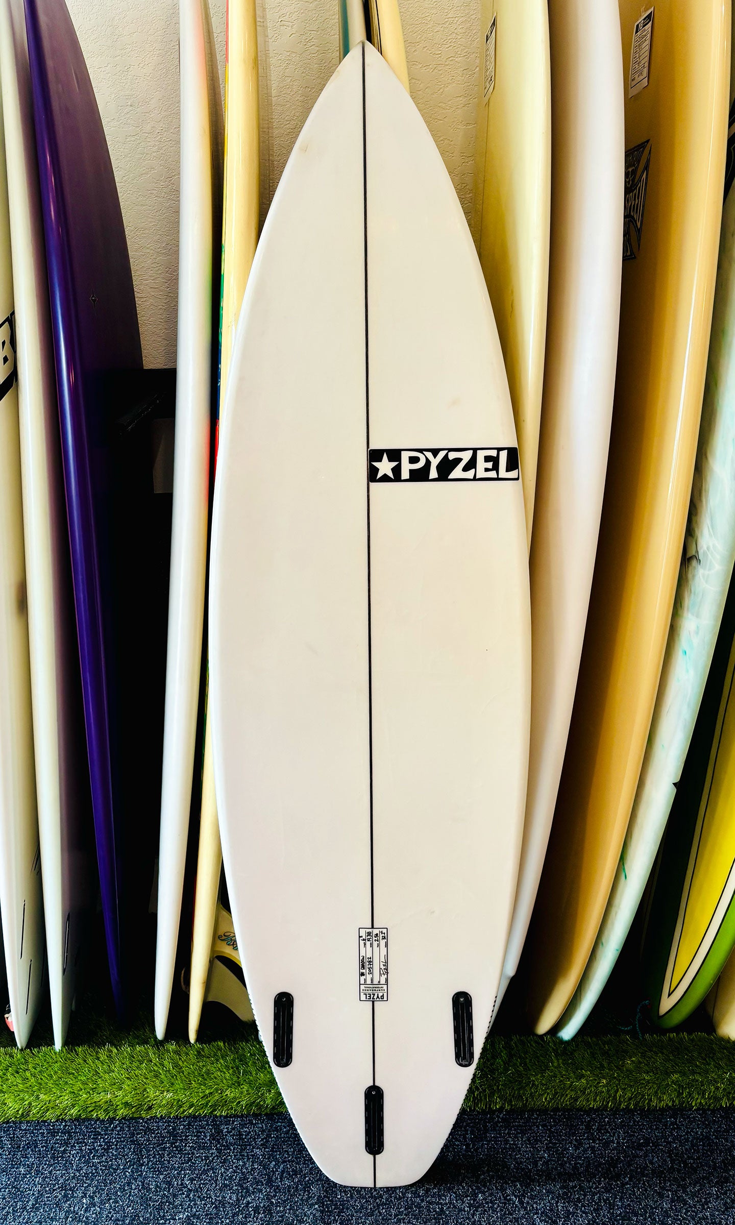 Pyzel 6'2" 32.2L Shadow Surfboard