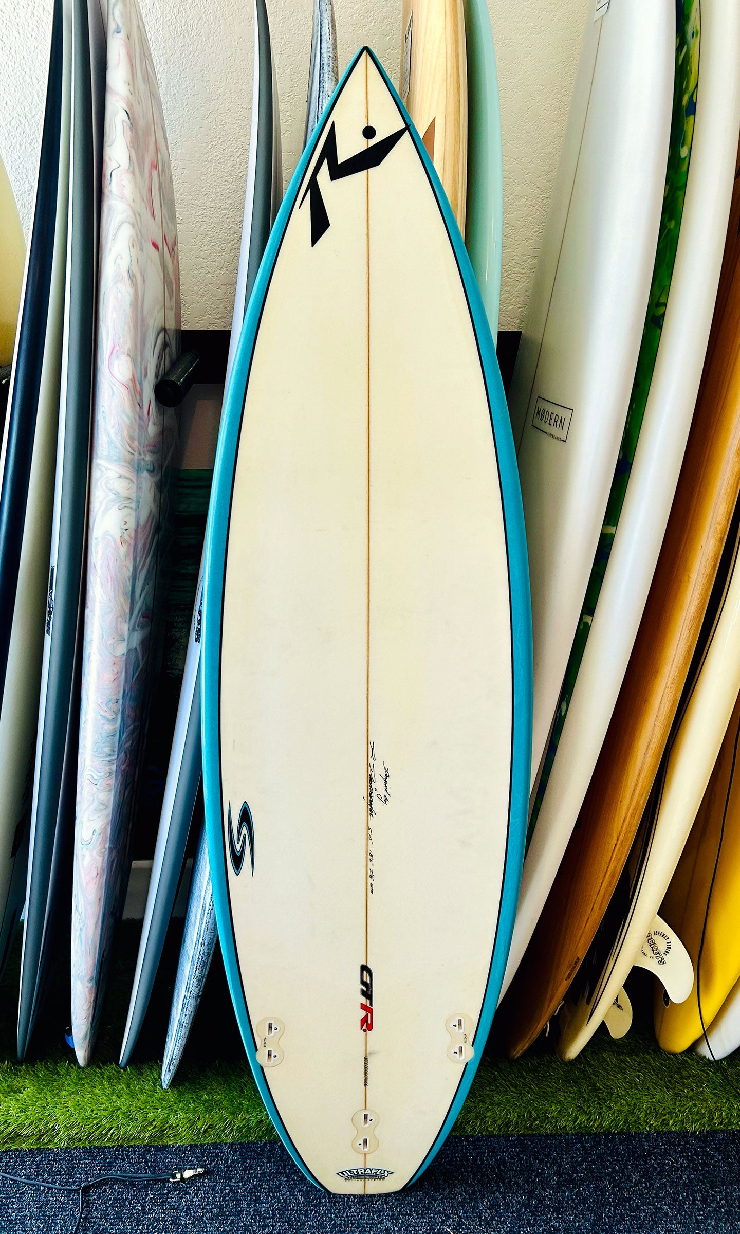 Rusty 5'10" 25.1L