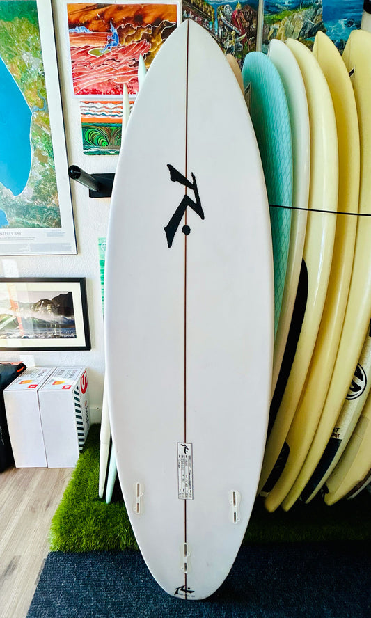 Rusty 5'9" 26 L 1904 Used Surfboard