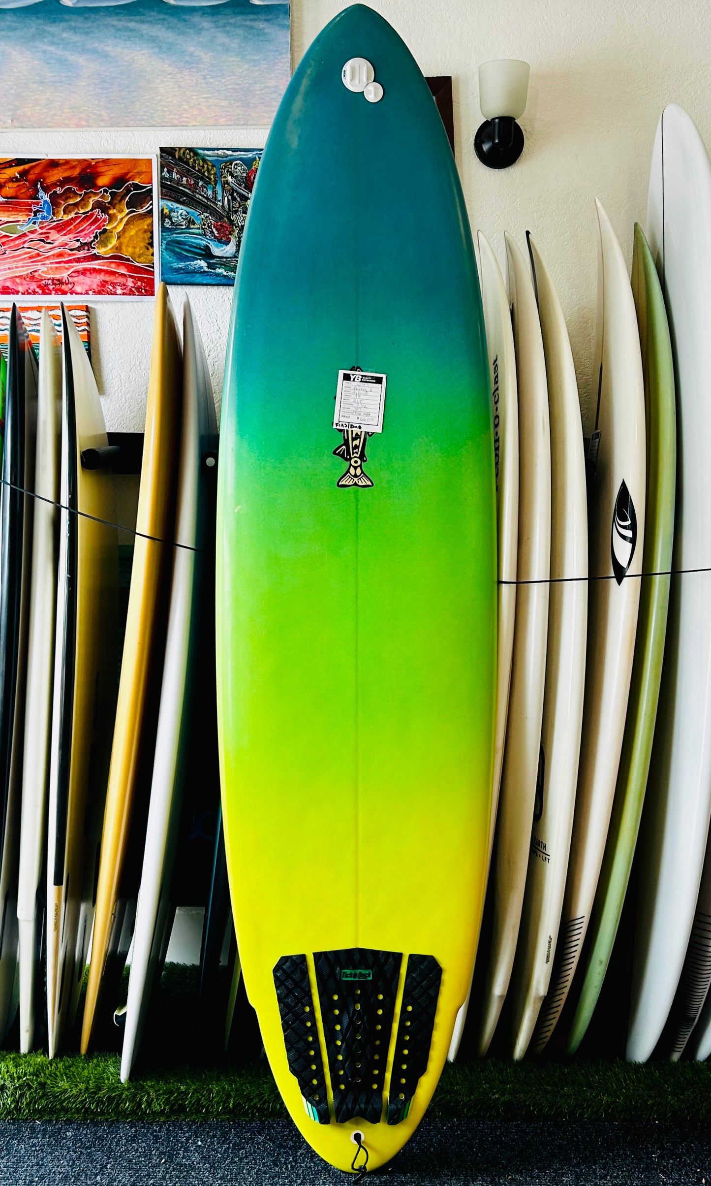 Barry V 7'2" 47L Hybrid Used Surfboard