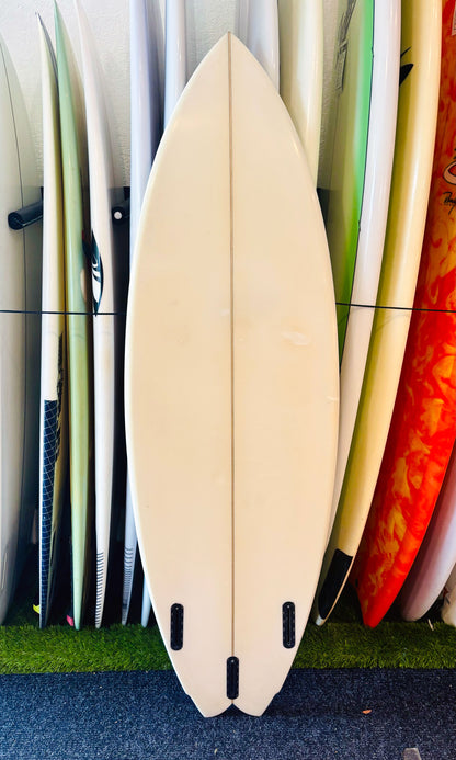 Elmore 5'7" 29L Punko Twin Used Surfboard