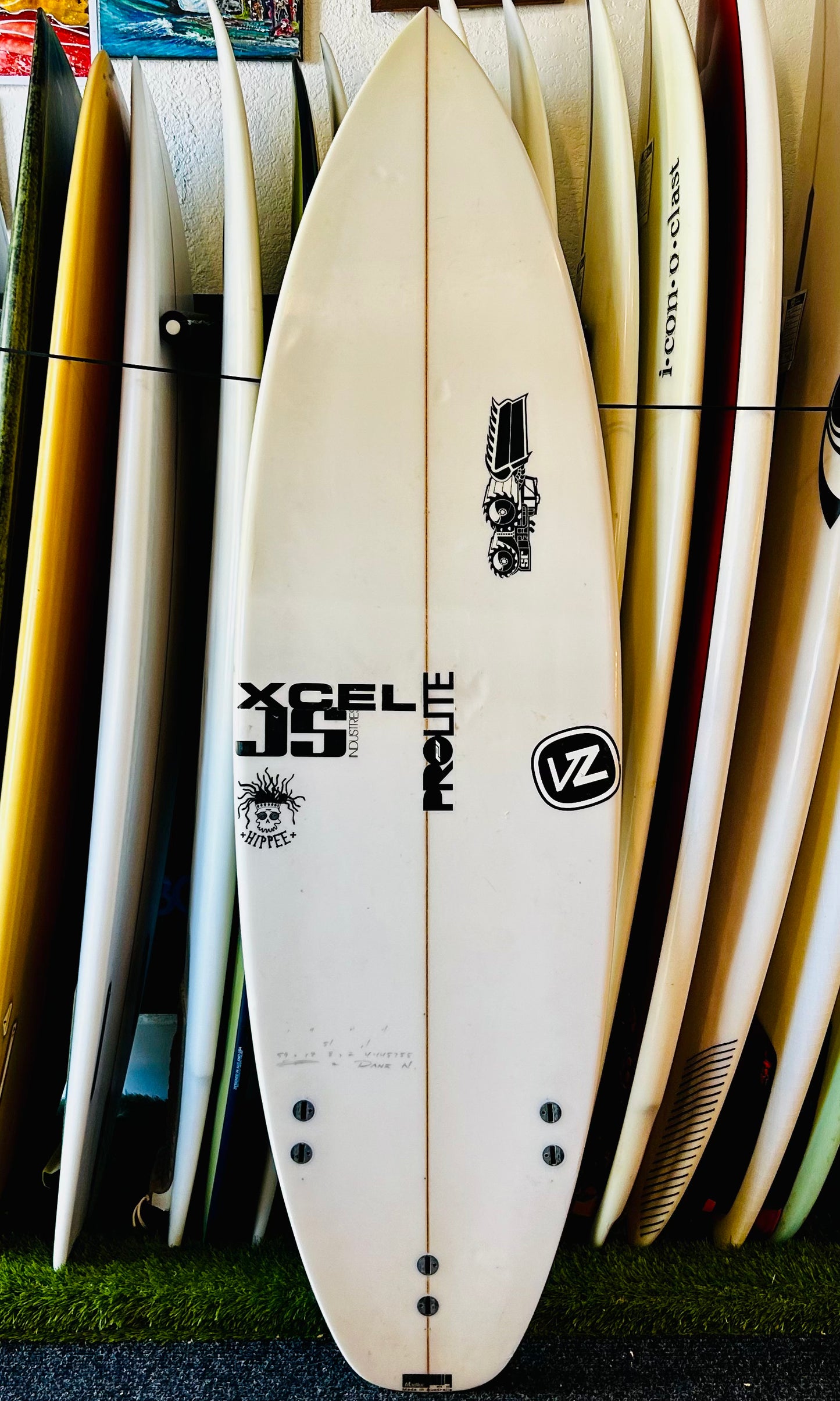 JS 5'9" Hippee Used Surfboard
