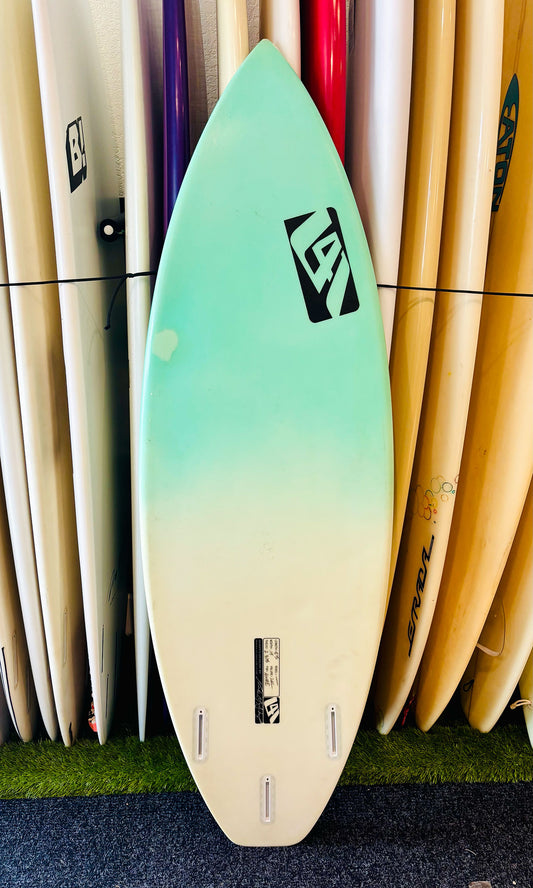 L41 5'5" 26L Surfboard