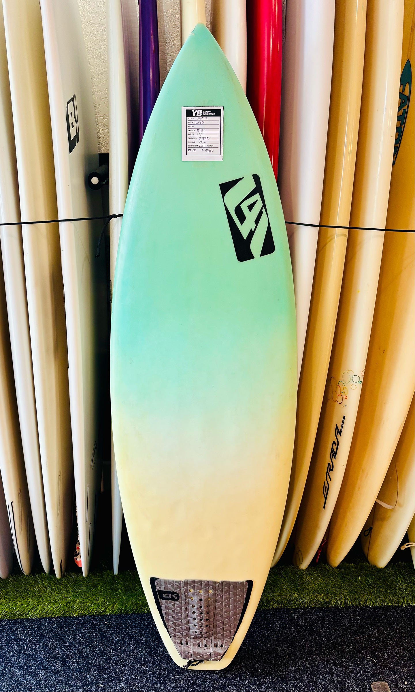 L41 5'5" 26L Surfboard