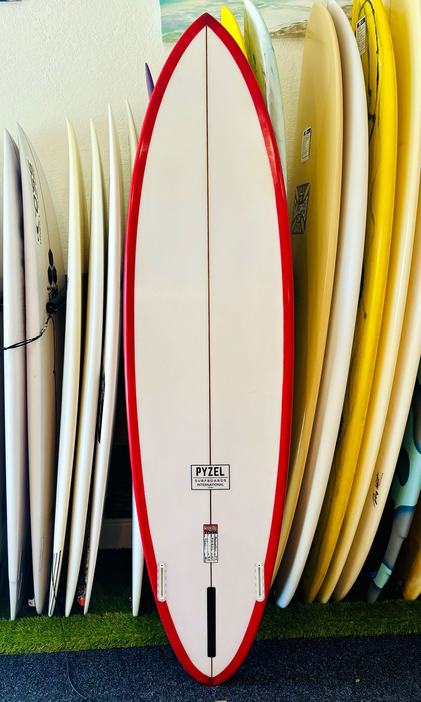Pyzel 7'4" 50.6L Mid Length Crisis Surfboard