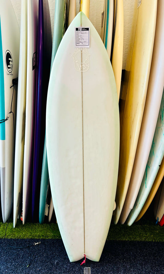 Travis Reynolds 5'6" 30L Surfboard